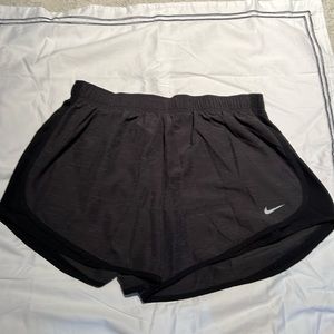 Women’s Nike Tempo Shorts
